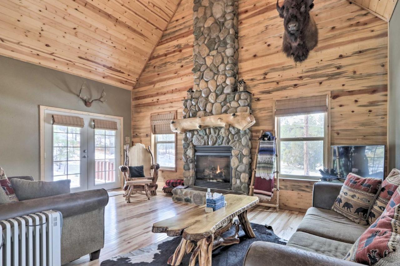 Cozy Heber-Overgaard Cabin With Fire Pit, Game Room! Exterior photo