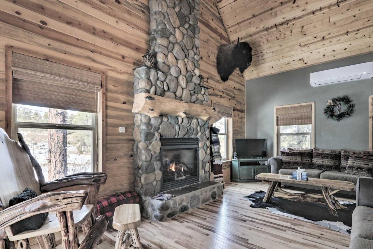 Cozy Heber-Overgaard Cabin With Fire Pit, Game Room! Exterior photo