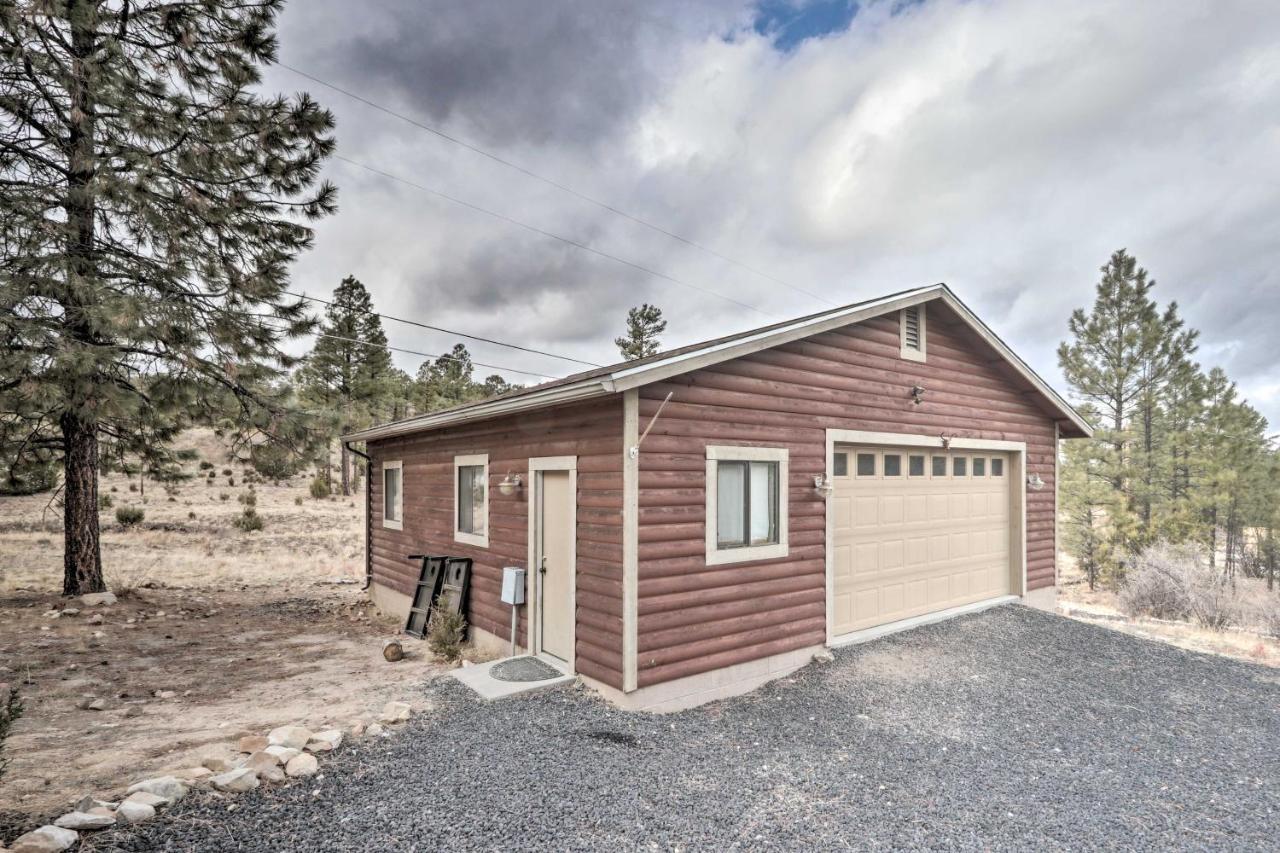 Cozy Heber-Overgaard Cabin With Fire Pit, Game Room! Exterior photo